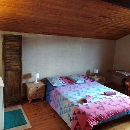 Chardon Bleu Appartement Chambre Cuisine Coin A Manger Sanitaires Salle D'Eau Barcelonnette Exterior photo