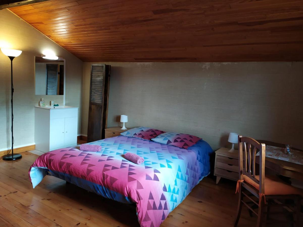 Chardon Bleu Appartement Chambre Cuisine Coin A Manger Sanitaires Salle D'Eau Barcelonnette Exterior photo
